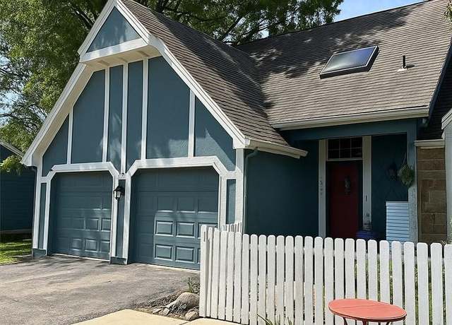 Property at 8036 Monrovia St, Lenexa, KS 66215, 4 beds, 3.5 baths