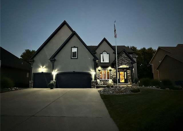 Property at 14593 S Twilight Ln, Olathe, KS 66062, 4 beds, 4.5 baths