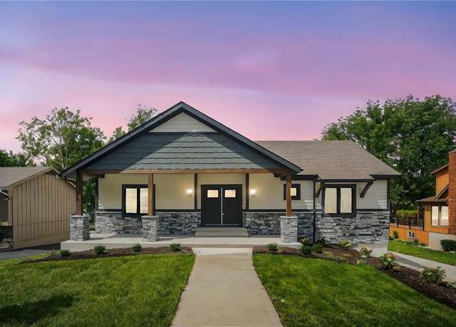 Property at 8310 NW Forest Dr, Weatherby Lake, MO 64152, 4 beds, 5.5 baths