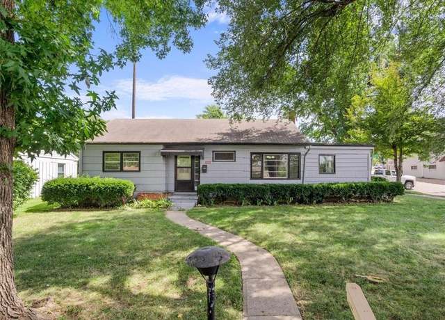 Property at 1103 N 24th St, St Joseph, MO 64506, 3 beds, 1.5 baths