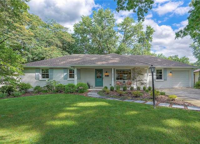Property at 5616 W 98th St, Overland Park, KS 66207, 4 beds, 3 baths