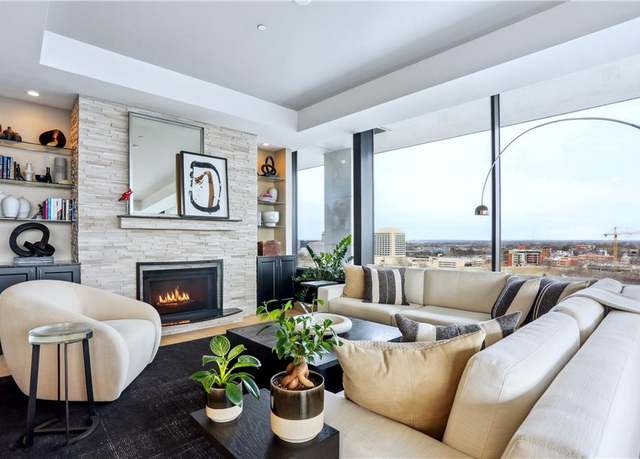 Property at 700 W 31st St #1104, Kansas City, MO 64108, 2 beds, 2.5 baths