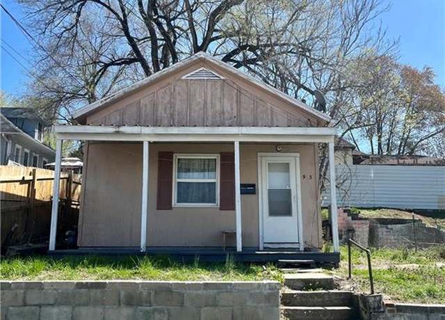 Property at 913 Vine St, St Joseph, MO 64503, 1 bed, 1 bath