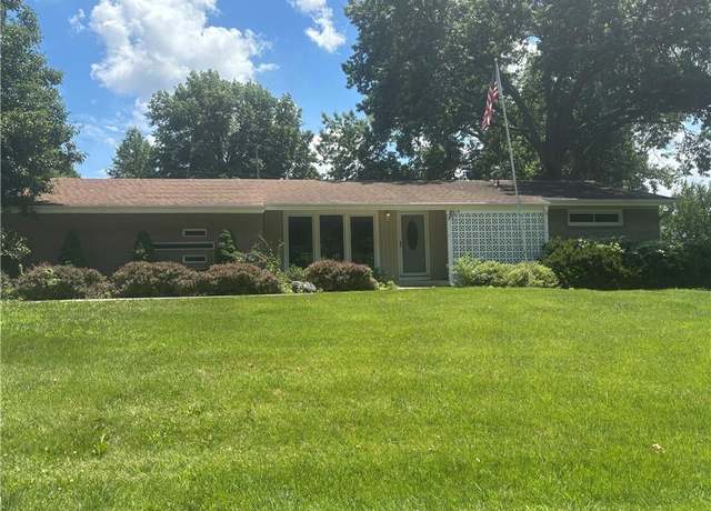 Property at 5919 N Adrian Ter, Kansas City, MO 64152, 3 beds, 2 baths