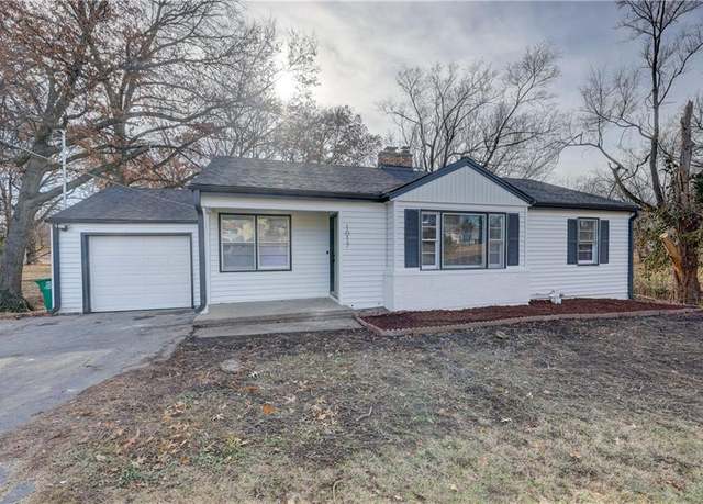 Property at 1017 Shady Lane Dr, Kansas City, MO 64118, 3 beds, 2 baths