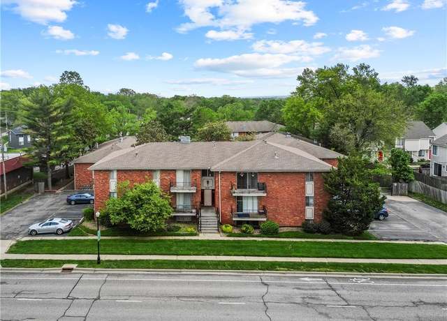 Property at 8215 Santa Fe Dr #10, Overland Park, KS 66204, 2 beds, 2 baths