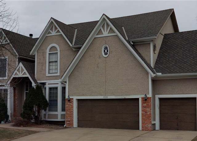 Property at 12201 W 129th Ter, Overland Park, KS 66213, 4 beds, 4.5 baths