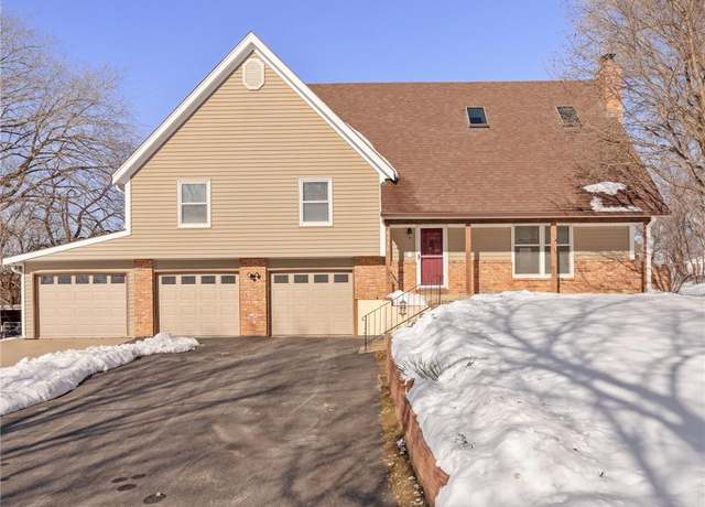Property at 6536 Oak Grove Rd, Kansas City, KS 66106, 4 beds, 2 baths