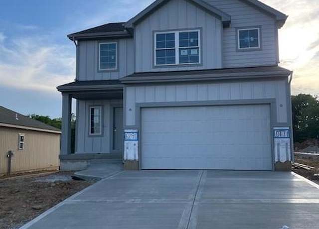 Property at 16291 Giorgia St, Parkville, MO 64152, 3 beds, 2.5 baths