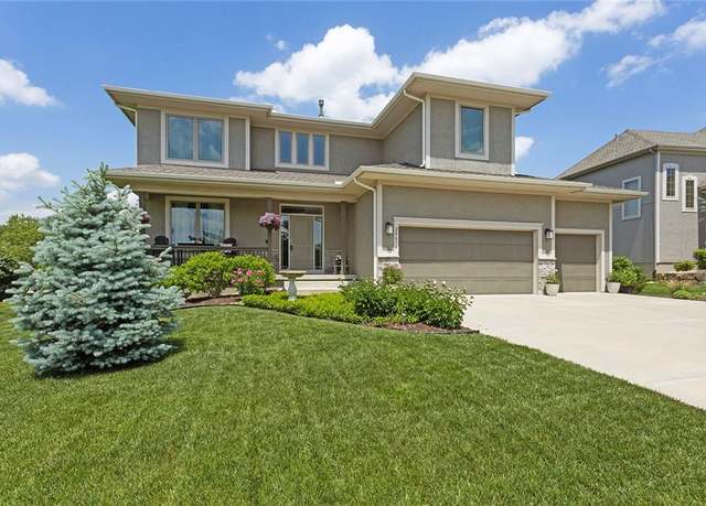 Property at 24614 W 97th Ter, Lenexa, KS 66227, 4 beds, 3.5 baths