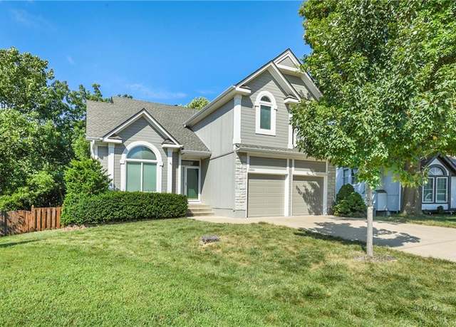 Property at 14941 W 124th Ter, Olathe, KS 66062, 4 beds, 2.5 baths