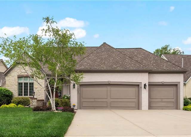 Property at 10927 S Cottage Ln, Olathe, KS 66061, 4 beds, 3 baths