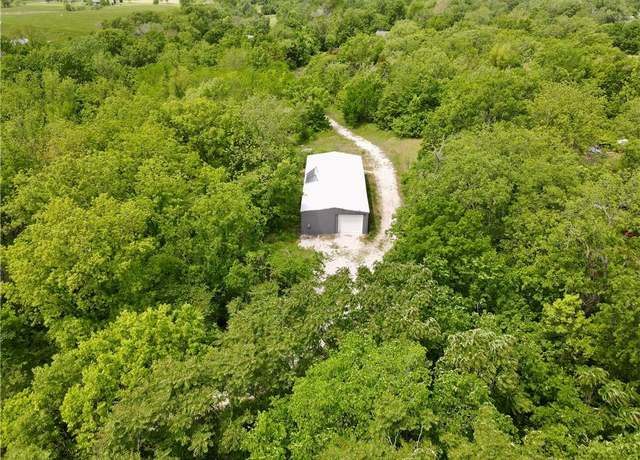 Property at 814 N Buckner Tarsney Rd, Buckner, MO 64016