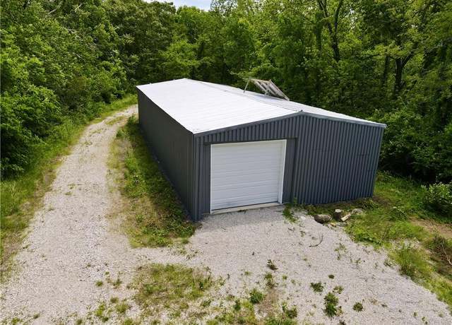 Property at 814 N Buckner Tarsney Rd, Buckner, MO 64016