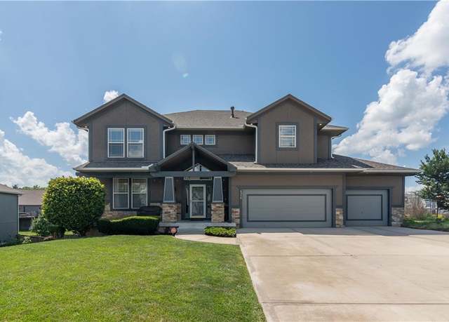 Property at 4316 N 111th St, Kansas City, KS 66109, 4 beds, 4 baths