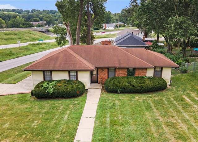 Property at 829 NW 69th St, Kansas City, MO 64118, 3 beds, 2 baths