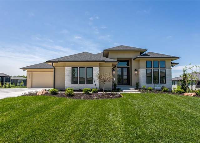 Property at 15504 El Monte St, Overland Park, KS 66224, 4 beds, 4.5 baths