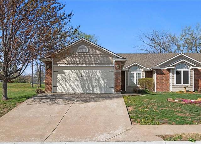 Property at 3114 Eastern Hills Pkwy, Harrisonville, MO 64701, 2 beds, 2 baths