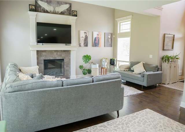 Property at 25700 E 32nd St, Blue Springs, MO 64015, 4 beds, 3.5 baths