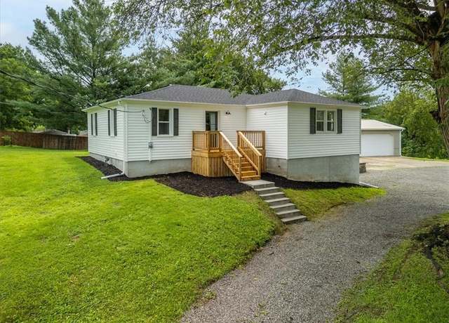 Property at 2832 Rushmore Ln, St Joseph, MO 64505, 3 beds, 2 baths