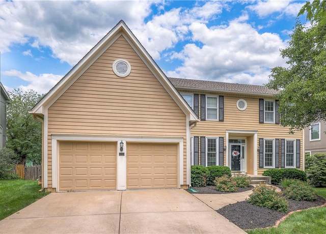 Property at 5106 W 157th Ter, Overland Park, KS 66224, 4 beds, 3.5 baths