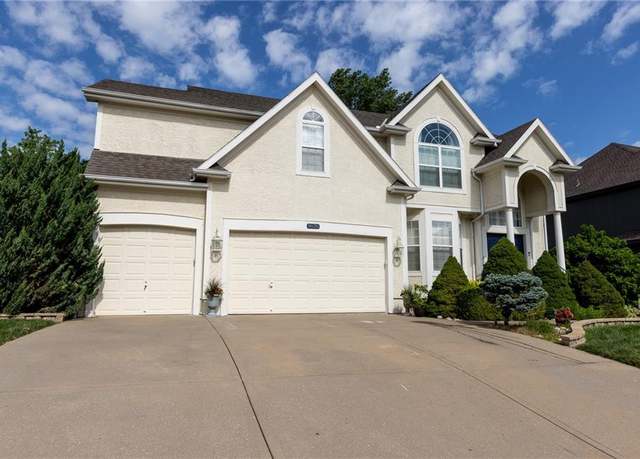 Property at 8620 N Eastern Ave, Kansas City, MO 64157, 4 beds, 4.5 baths