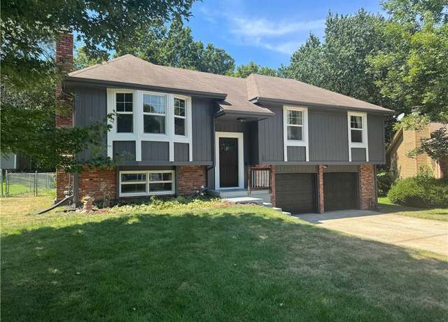 Property at 7920 NW 85th Ter, Kansas City, MO 64153, 3 beds, 2.5 baths