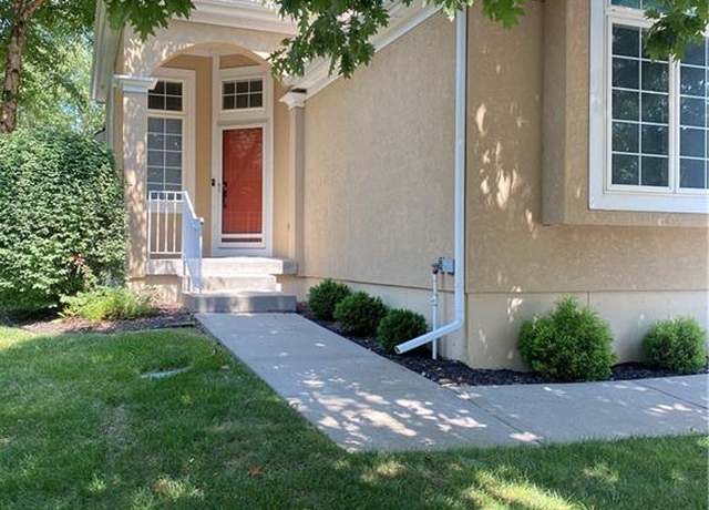 Property at 13312 Pennsylvania Ct, Kansas City, MO 64145, 3 beds, 3 baths