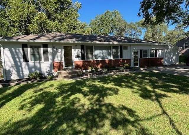 Property at 6110 Willow St, Raytown, MO 64133, 3 beds, 1.5 baths