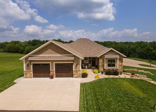 Property at 26009 S Summit Rd, Harrisonville, MO 64701, 4 beds, 3 baths