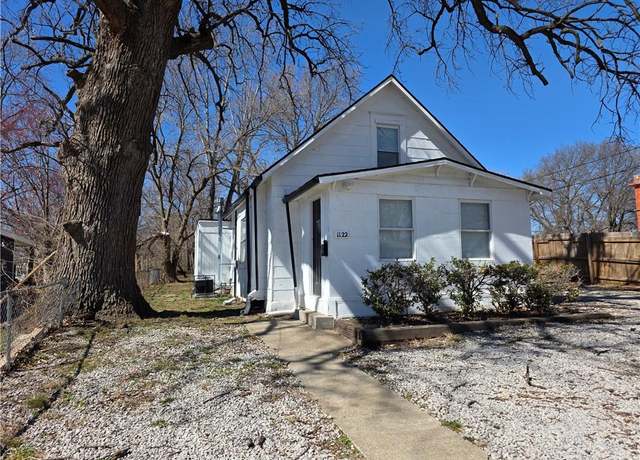 Property at 1122 S Pearl St, Independence, MO 64050, 7 beds, 3 baths