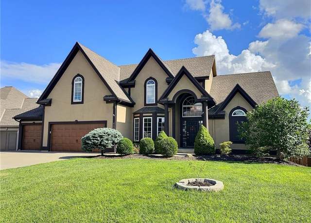 Property at 6505 N Spruce Ave, Kansas City, MO 64119, 5 beds, 4.5 baths