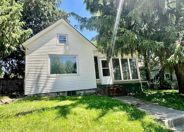 Property at 723 N Spring St, Independence, MO 64050, 2 beds, 1 bath