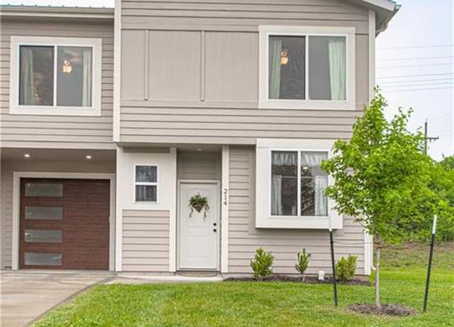 Property at 214 N Mcgee St, Tonganoxie, KS 66086, 3 beds, 2.5 baths