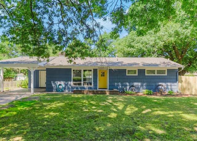 Property at 1202 S Willow St, Ottawa, KS 66067, 3 beds, 1 bath