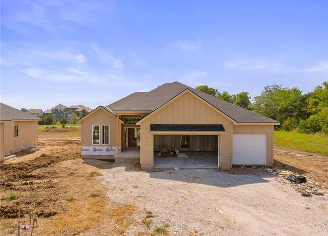 Property at 25013 W 90th Ter, Lenexa, KS 66227, 4 beds, 3 baths