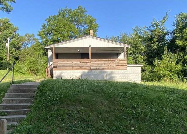 Property at 2928 Roosevelt St, Kansas City, KS 66104, 3 beds, 1 bath