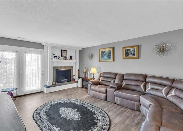 Property at 10120 W 96th St Unit F, Overland Park, KS 66212, 2 beds, 2 baths