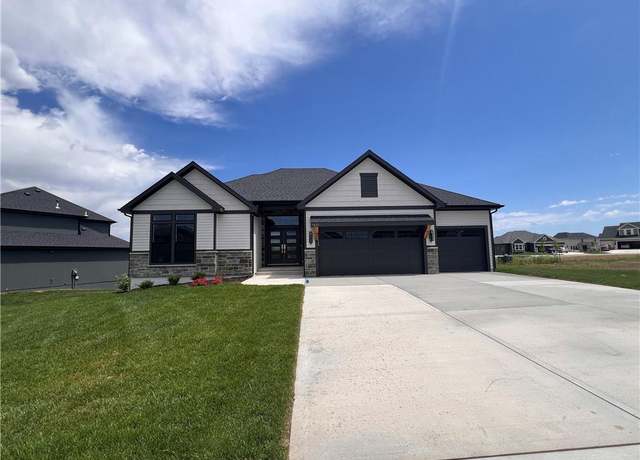 Property at 16311 Mustang St, Gardner, KS 66030, 4 beds, 3 baths