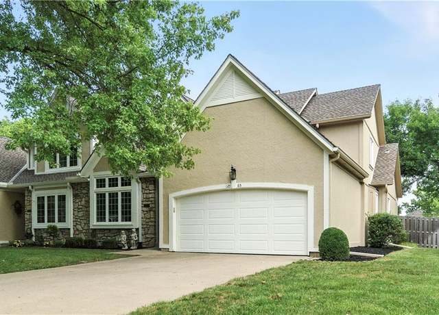 Property at 12565 Glenwood St, Overland Park, KS 66209, 3 beds, 3.5 baths