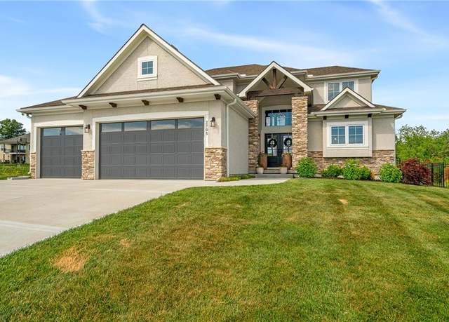 Property at 2705 NE Crestview St, Blue Springs, MO 64029, 6 beds, 4.5 baths