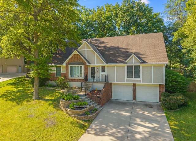 Property at 1602 NW Weatherstone Ln, Blue Springs, MO 64015, 4 beds, 3 baths