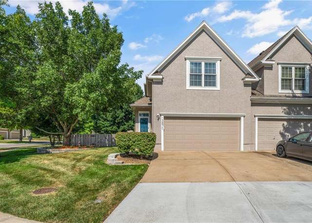 Property at 13870 S Hagan St, Olathe, KS 66062, 3 beds, 2.5 baths
