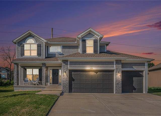 Property at 4002 NE 88th St, Kansas City, MO 64156, 4 beds, 3.5 baths