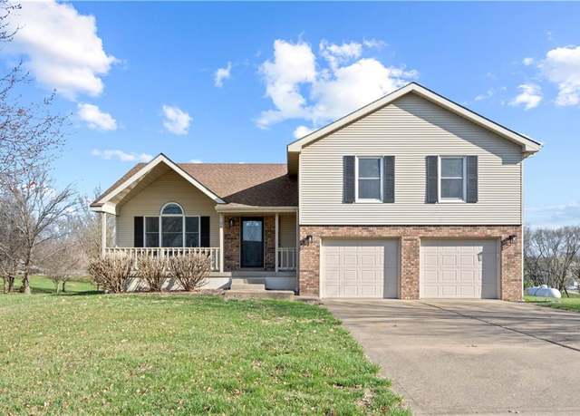 Property at 20 Pine View Rd, Platte City, MO 64079, 3 beds, 3 baths
