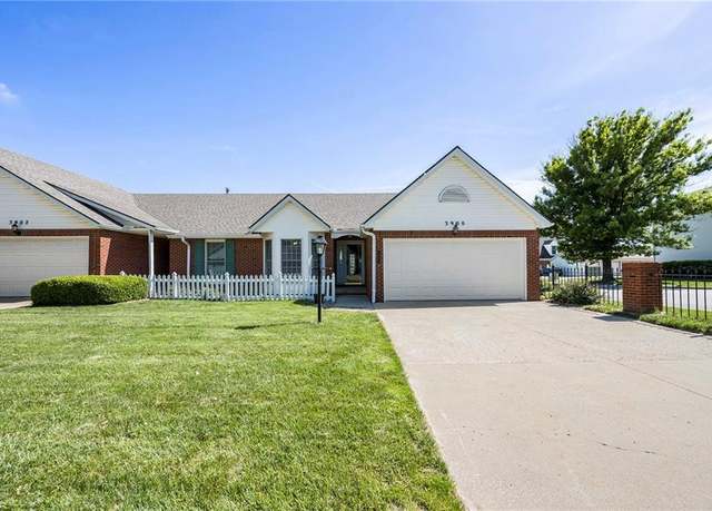 Property at 3900 Westgate Dr, St Joseph, MO 64506, 2 beds, 2 baths