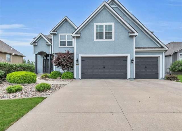 Property at 17695 N Alder Ct, Platte City, MO 64079, 5 beds, 4.5 baths