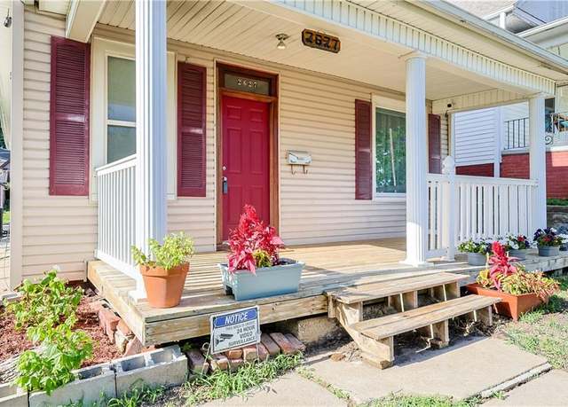 Property at 2627 Renick St, St Joseph, MO 64507, 5 beds, 1 bath