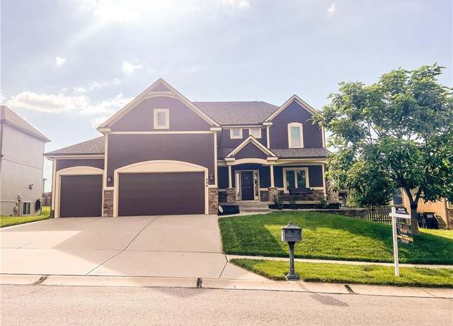 Property at 406 Yolanda Cir, Kearney, MO 64060, 4 beds, 3.5 baths
