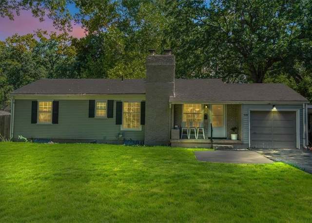 Property at 728 E 97th St, Kansas City, MO 64131, 3 beds, 1 bath
